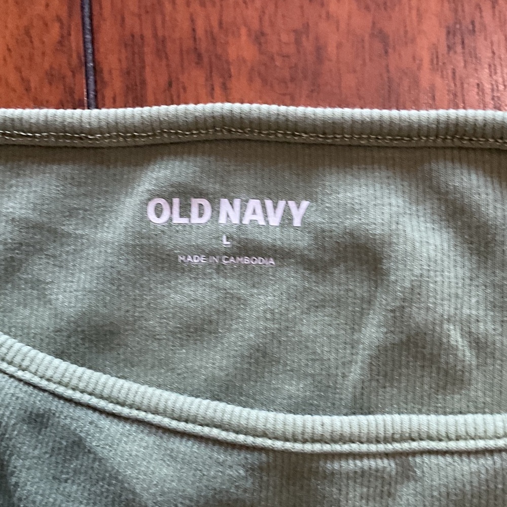 Old Navy Light Green Tank Top - Picture 2 of 3